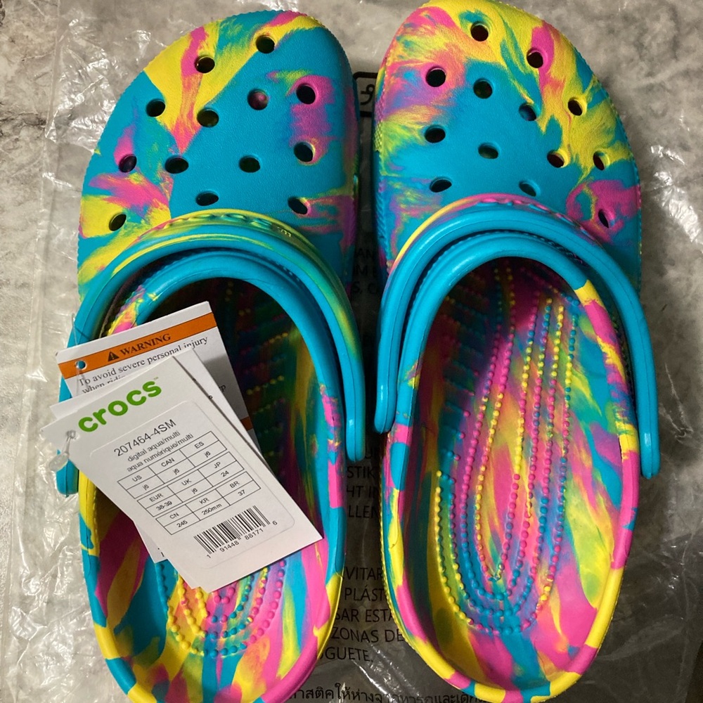 Amazing tie dye crocs! Juniors 6. Brand new!
